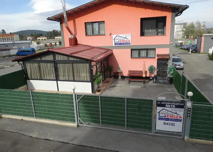 Apartments Emiza