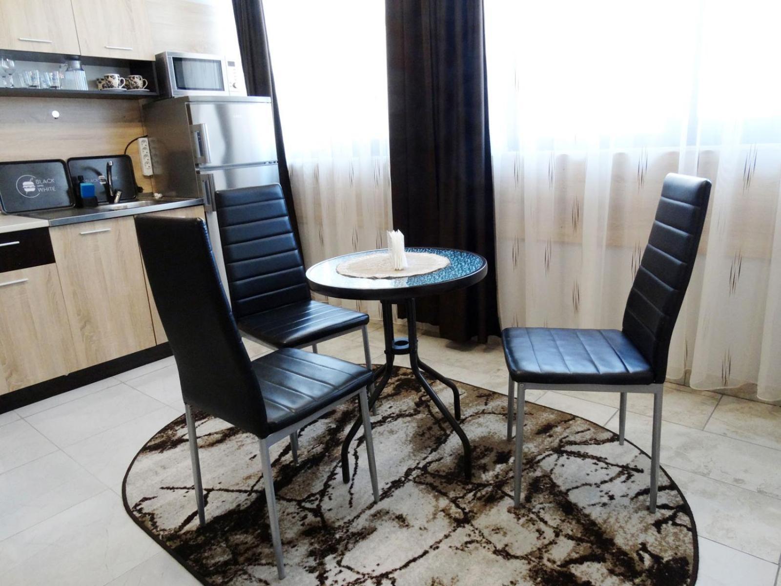 Emiza Apartment *